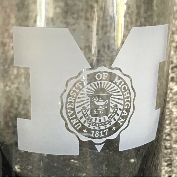 U OF M Michigan Wolverines rocks glasses set of 8 - Picture 2 of 8